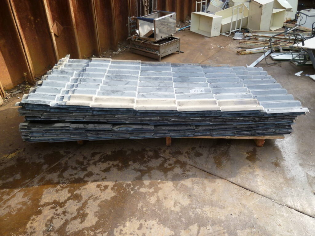 油谷 №2114 屋根材 ガルバリウム鋼板 ガルバ鋼板