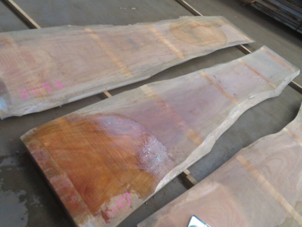 №8057 欅 ケヤキ 660㎜×3075㎜ 厚み40㎜ 無垢材 天然木 一枚板