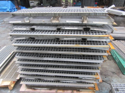 油谷 №5307 グレーチング 長さ950㎜×幅300㎜ 厚40㎜ 枚数1枚 強化型 側溝の蓋 溝蓋 グレイチング ツイスト型 グレイチング U字溝 排水