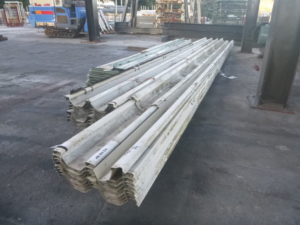 油谷 №4034 ガルバリウム鋼板 34枚セット 屋根材 折半 波板 金属屋根 トタン 外壁材 フェンス 柵 軒 倉庫 ガルバ鋼板 中古 ルーフ 屋根