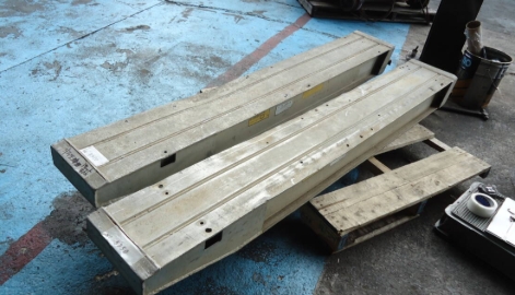 油谷 №5350 アルミブリッジ 2本セット 耐荷重12トン トレーラー デッキエース 歩み板 重機回送車 重機運搬車 積み込み 中古