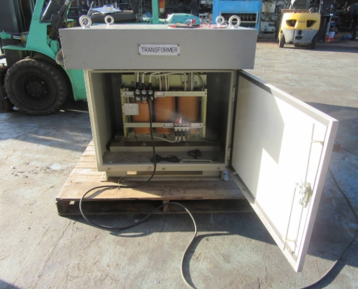 油谷 №6021 変圧器 200V→400V トランスフォーマー 変電圧 昇圧トランス 容量50KVA 変電設備 キュービクル 低圧三相乾式変圧器 中古大型