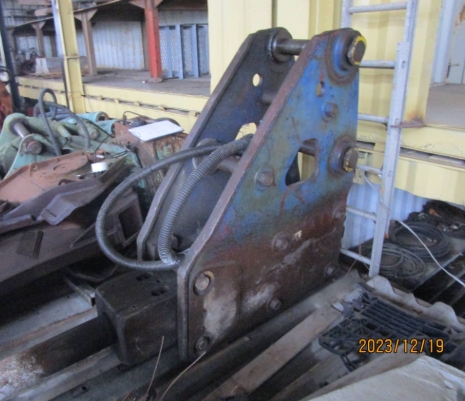 油谷 №5198 油圧ブレーカー 0.7クラス ピン径80㎜ アーム幅330㎜ ロックドリル 削岩機 コンクリートブレーカー 解体 ハツリ 中古