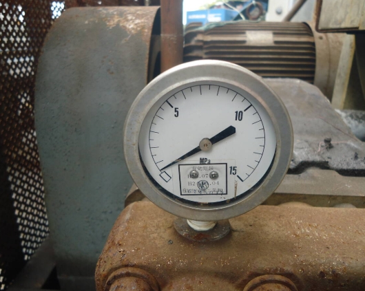 油谷 №4177 高圧洗浄機 動作良好 200V 30KW 40馬力 超高圧洗浄機 水圧 マンホール洗浄 漁網 船底 大型中古 ビルメン 強力ウォッシャー