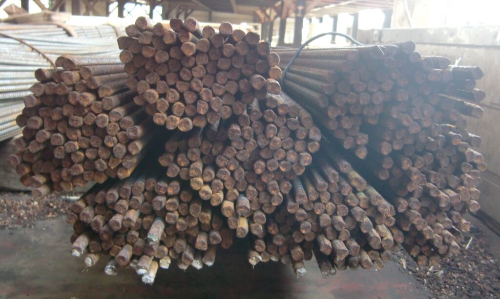 油谷 №8216 鉄筋 長さ7.5m 径10㎜ 異形棒鋼 重量2260キロ 1束約560本 新品 土間コン 配筋 基礎 中古 コンクリート割れ防止 左官 型枠
