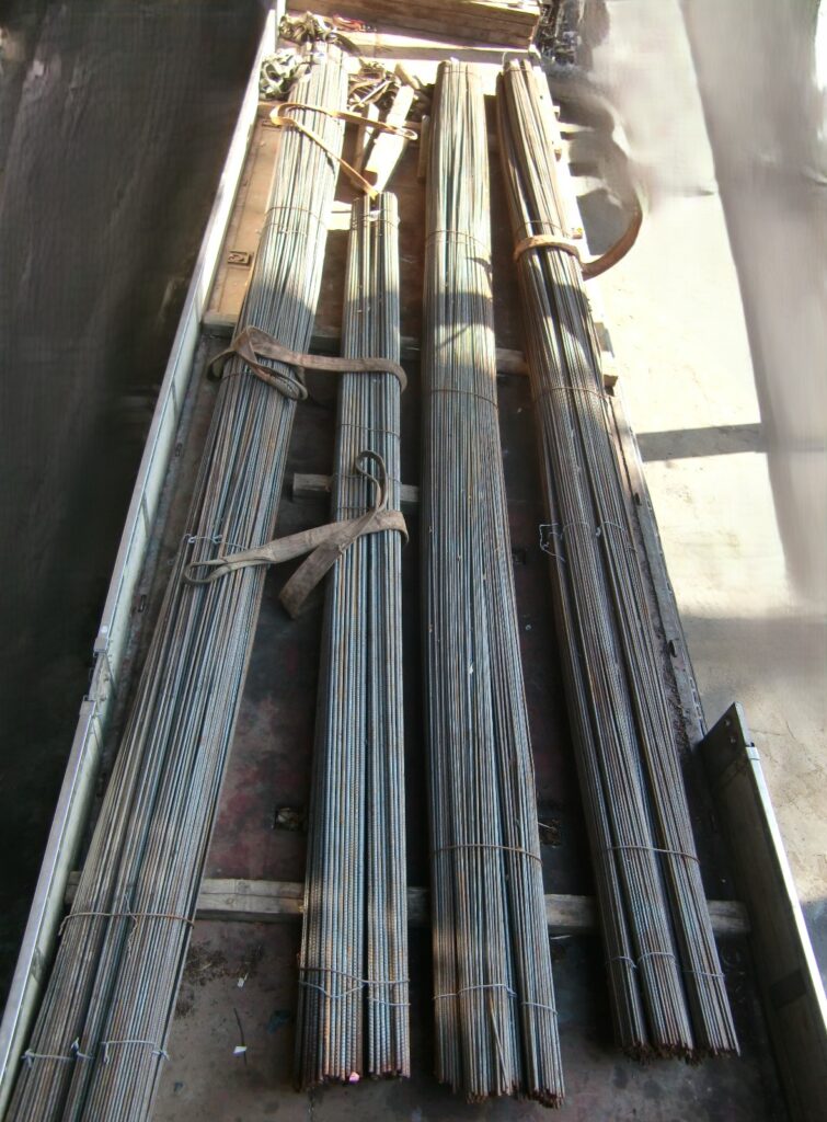 油谷 №8216 鉄筋 長さ7.5m 径10㎜ 異形棒鋼 重量2260キロ 1束約560本 新品 土間コン 配筋 基礎 中古 コンクリート割れ防止 左官 型枠