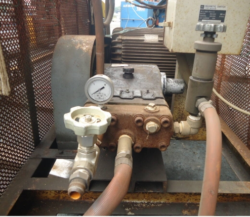 油谷 №4177 高圧洗浄機 動作良好 200V 30KW 40馬力 超高圧洗浄機 水圧 マンホール洗浄 漁網 船底 大型中古 ビルメン 強力ウォッシャー