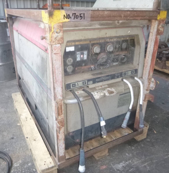 油谷 №7051 新ダイワ 2人用 DGW311DM ディーゼルエンジン アーク溶接機 エンジンウェルダー 中古 発電機兼溶接機 動作良好 200V出力
